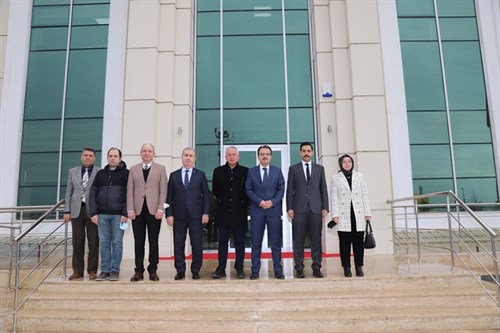 Valimiz Abdullah AYAZ İlçemiz Organize Sanayi Bölgesi Yönetim Kurulu Üyeleri ile bir araya geldi.