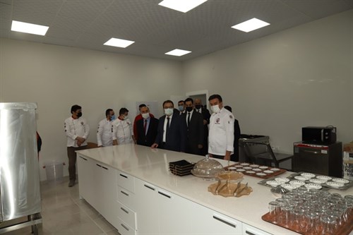 Valimiz Abdullah AYAZ İlçemiz Rehabilitasyon Merkezini ziyaret ederek, SOGEP Projesi kapsamında yapılan çalışmaları yerinde inceledi.